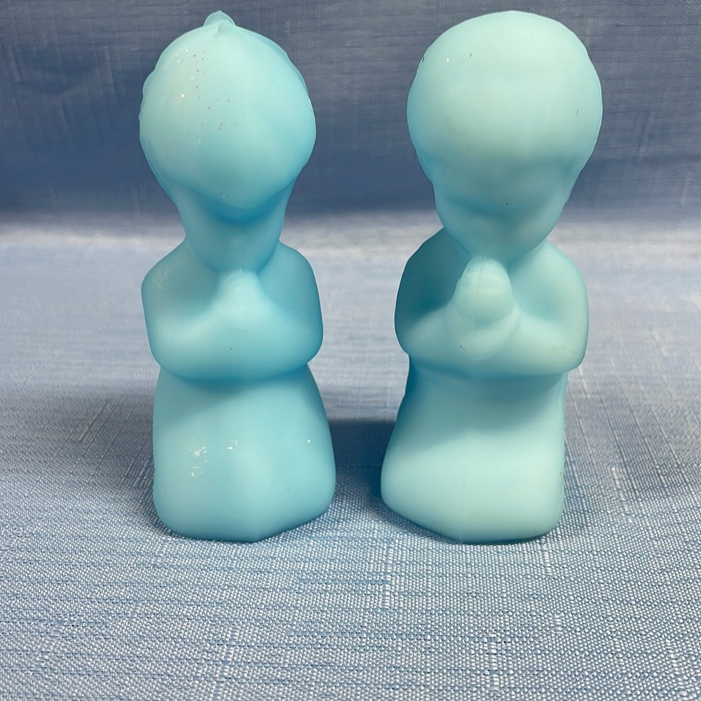 Fenton Praying Children blue satin Glass 4”